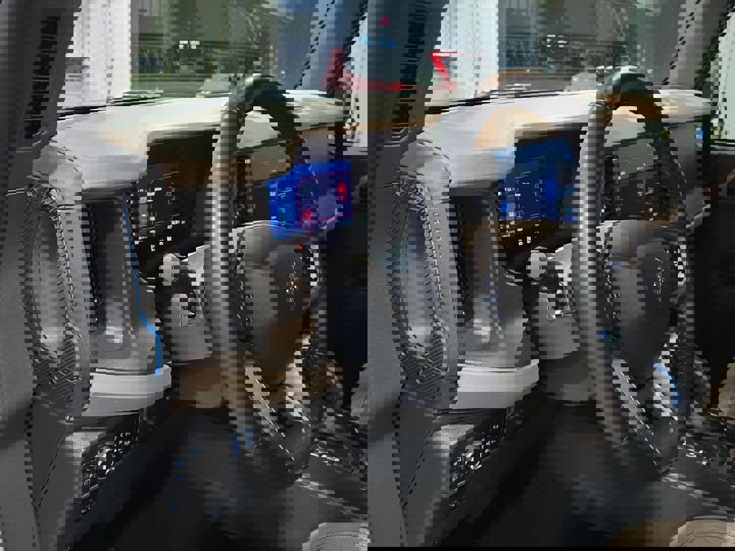 Used 2024 Ford Bronco Wildtrak image 9