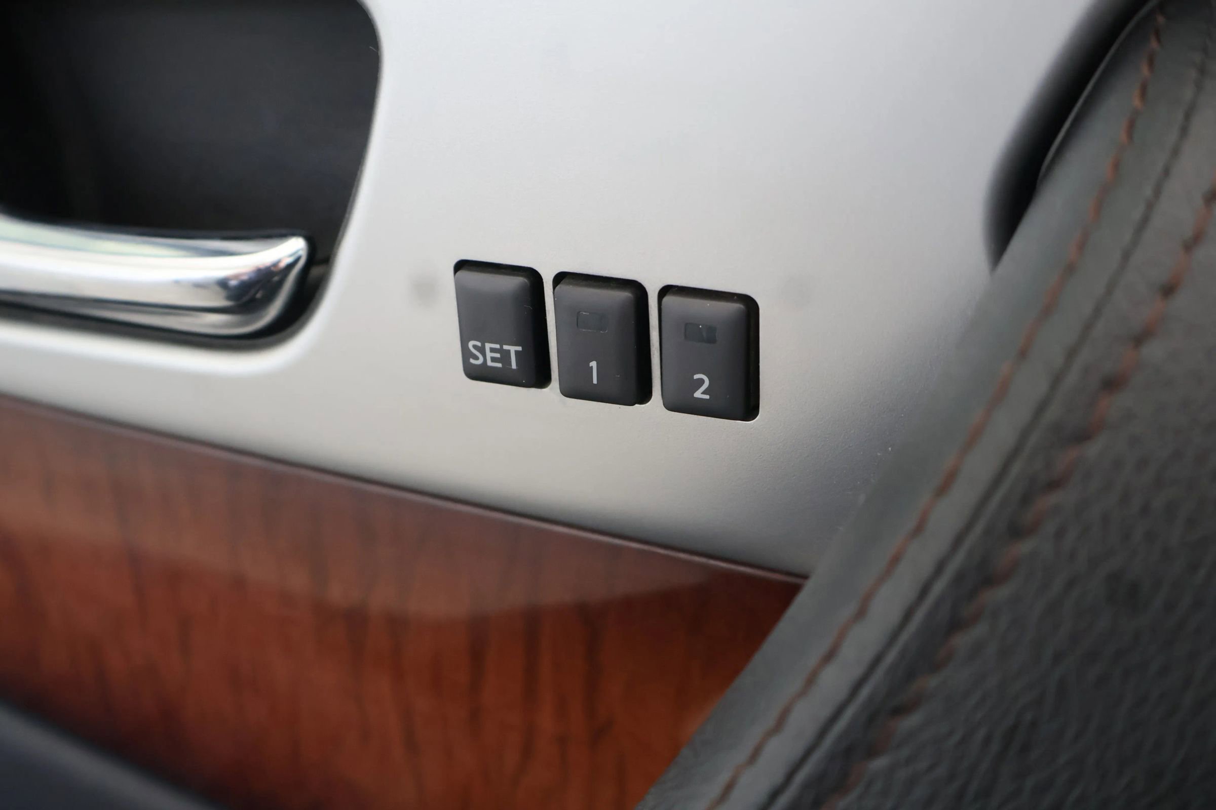 Used 2012 INFINITI FX35 AWD w/ Premium Pkg image 29