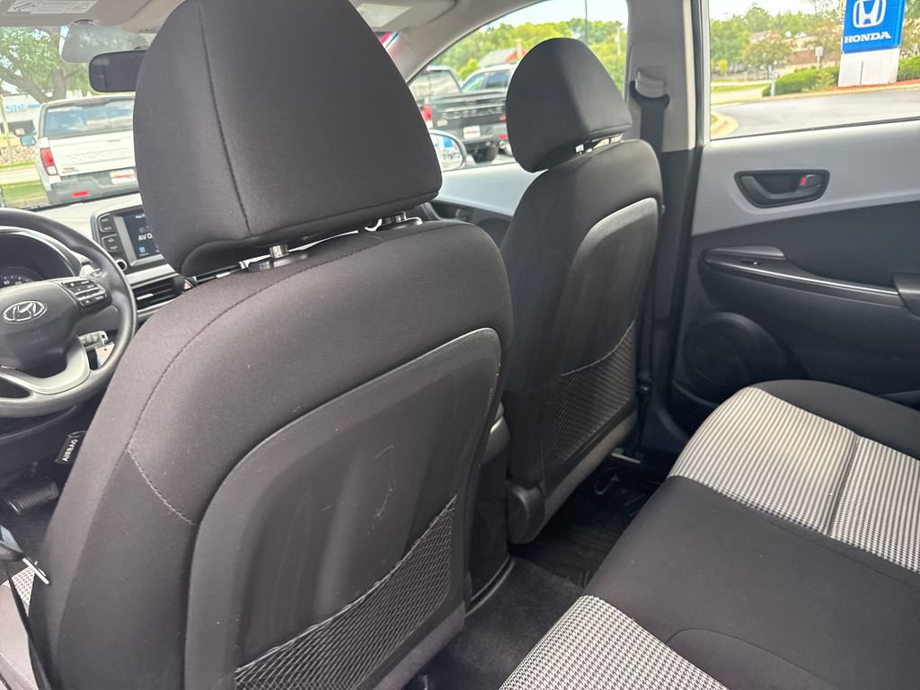 Used 2018 Hyundai Kona SE FWD image 16