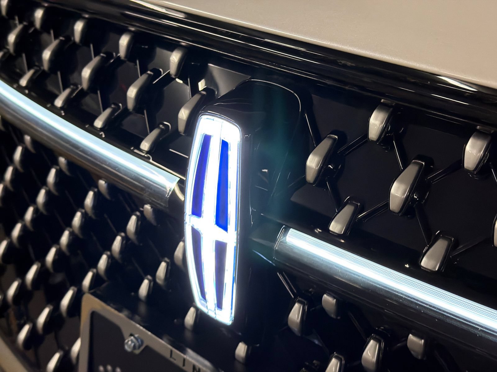 New 2026 Lincoln Nautilus Reserve AWD/4WD image 14