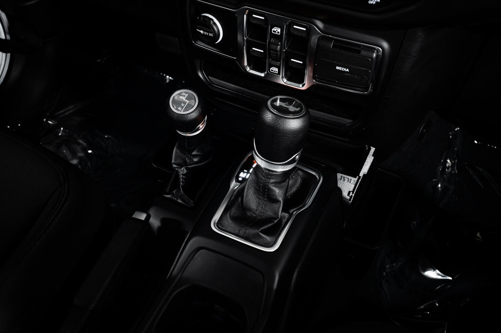 Used 2022 Jeep Wrangler Unlimited Sport AWD/4WD image 25