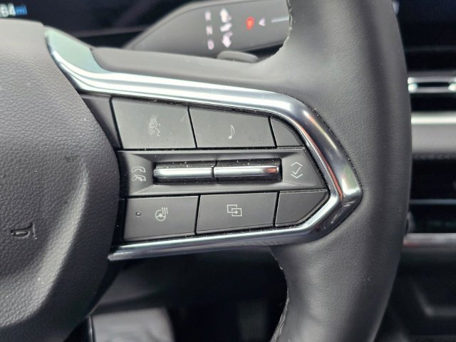 Used 2026 Chevrolet Equinox LT FWD image 32