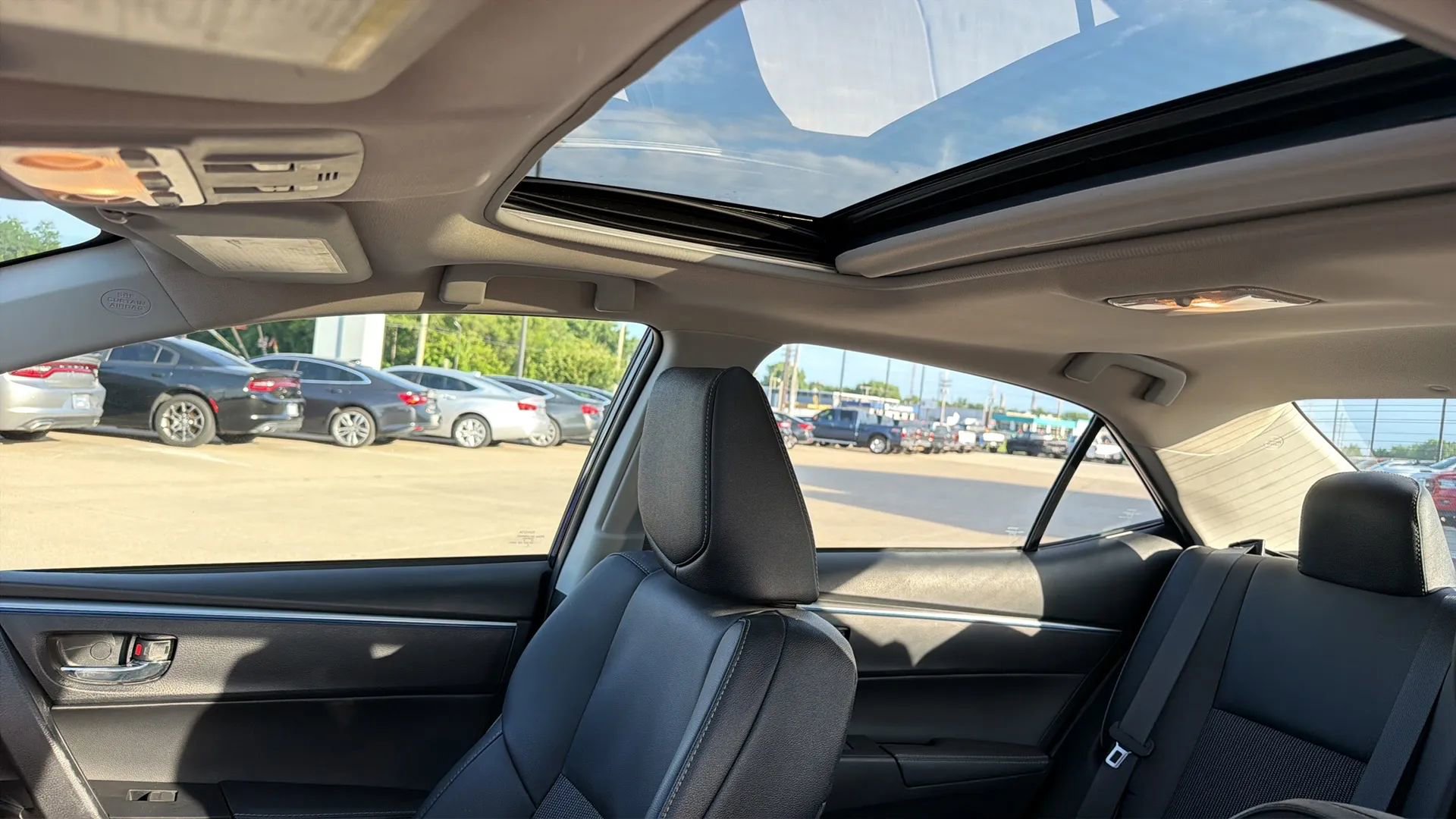 Used 2016 Toyota Corolla S FWD image 44