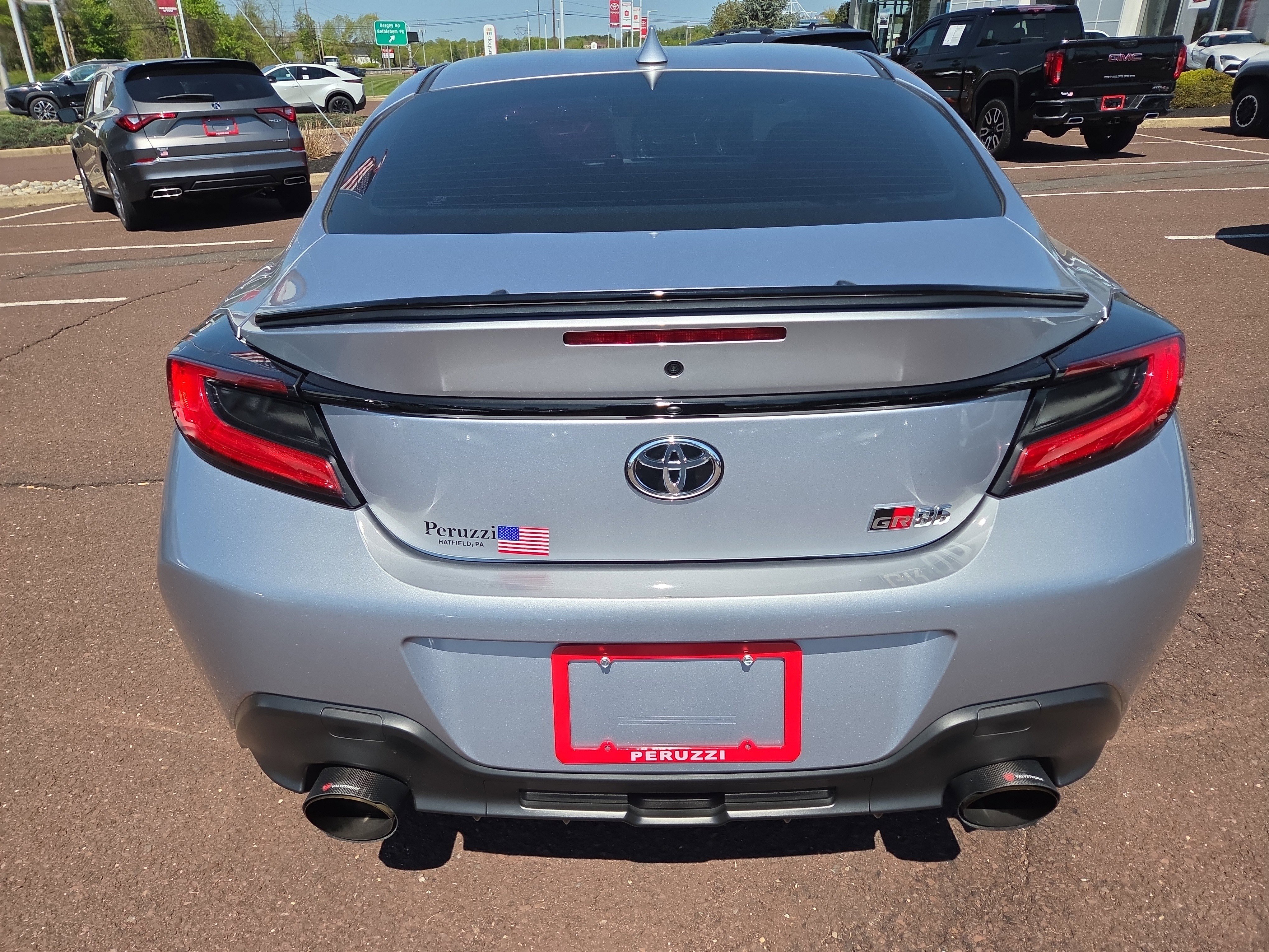 Used 2023 Toyota GR86 w/ ALL Weather Mat Package (TMS) RWD image 4