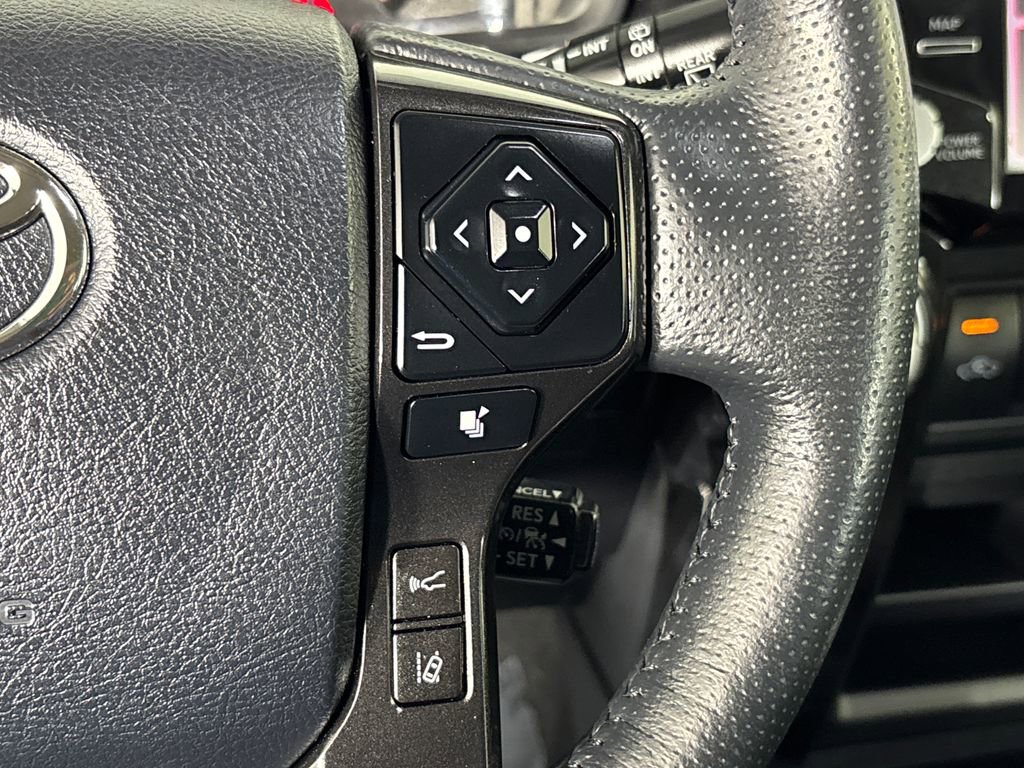 Certified 2024 Toyota 4Runner TRD Off-Road Premium w/ Moonroof Package AWD/4WD image 15