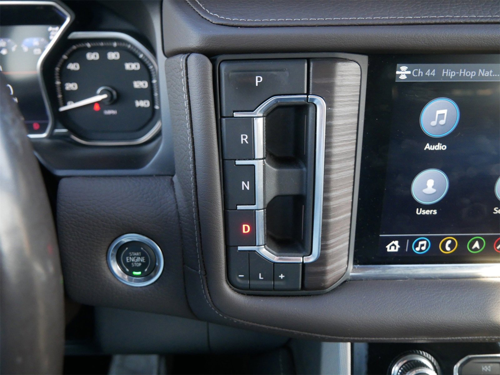 Used 2021 GMC Yukon Denali w/ Denali Premium Package image 18