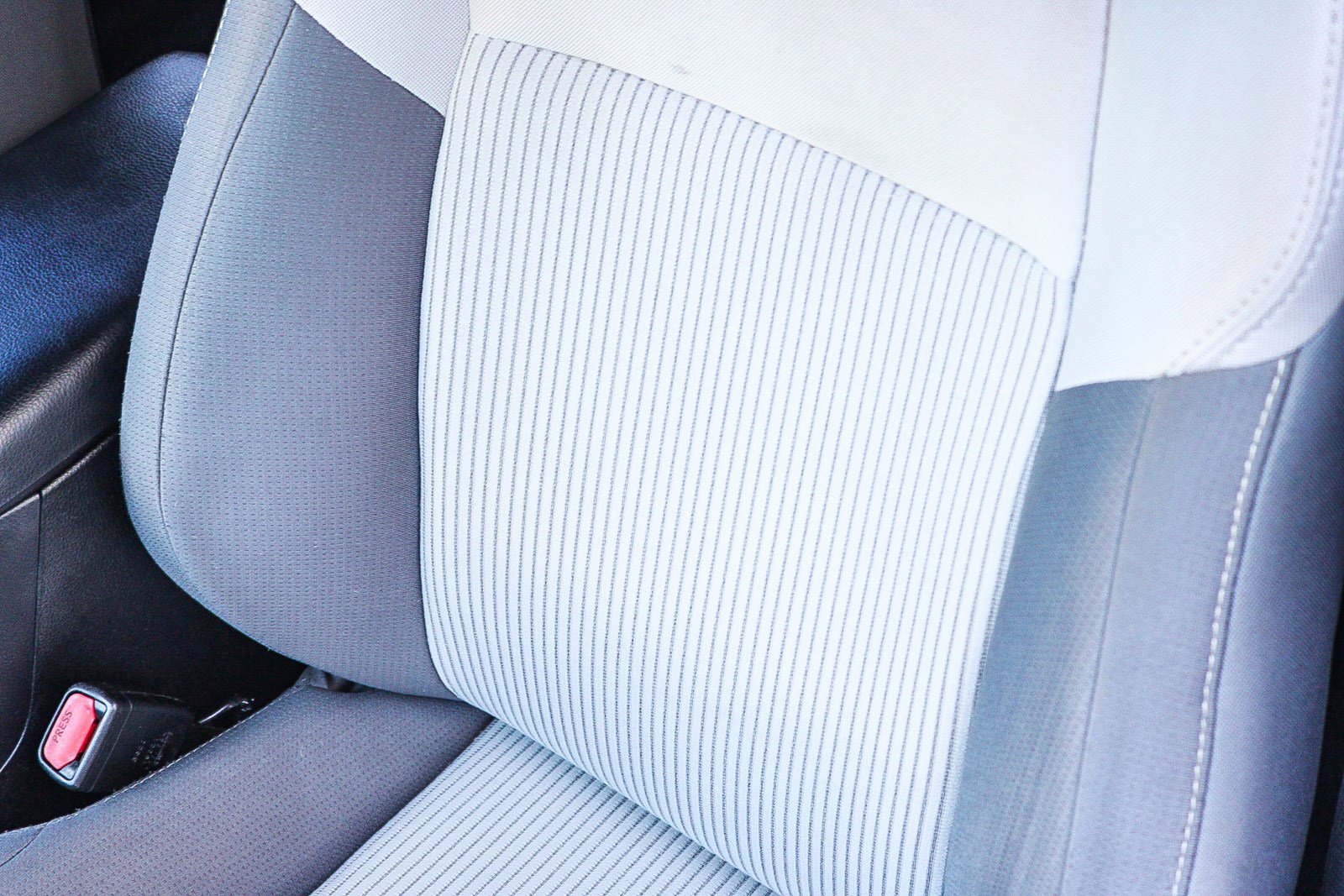 Used 2015 Toyota RAV4 XLE image 23