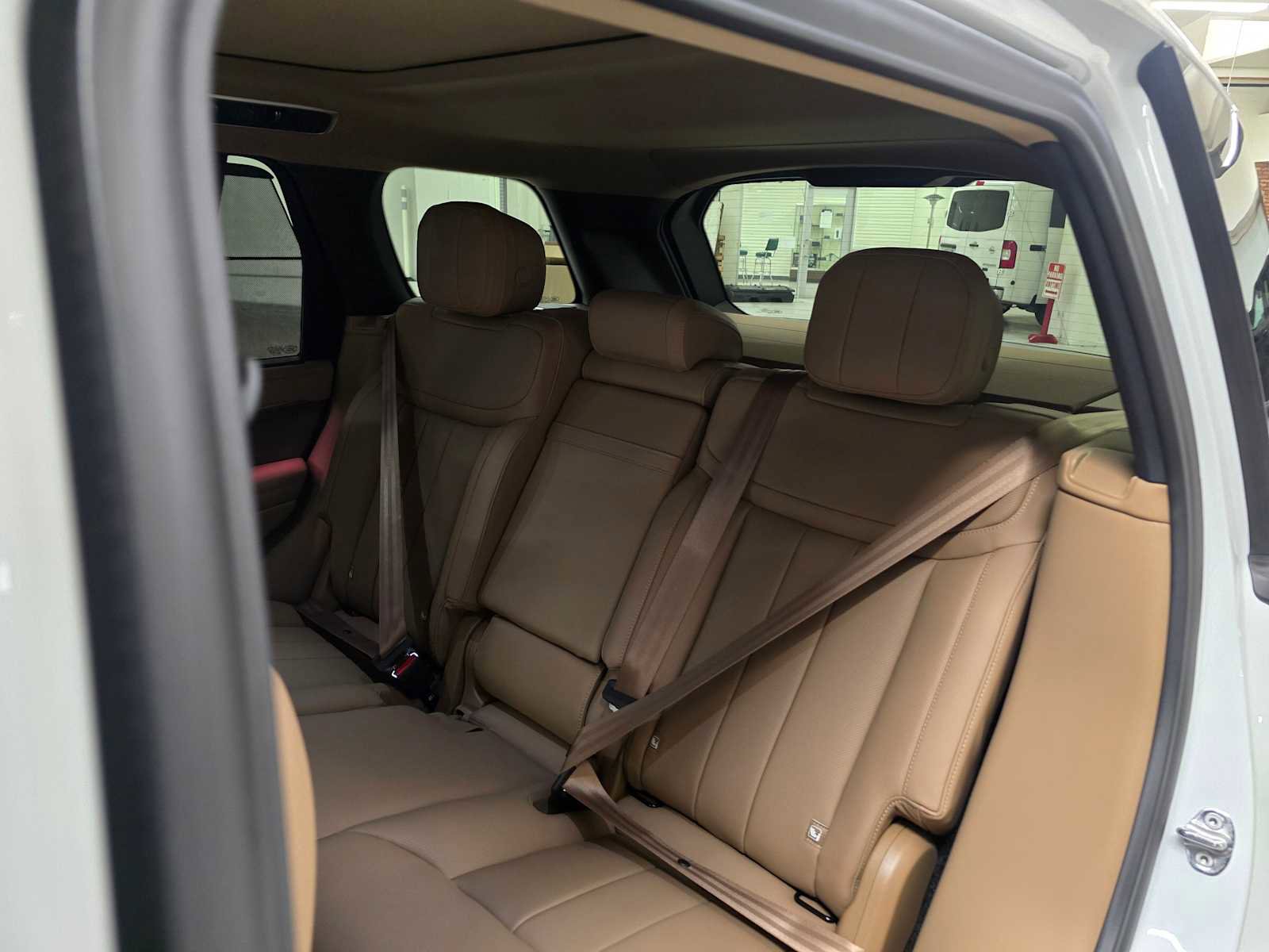 New 2026 Land Rover Range Rover SE image 19