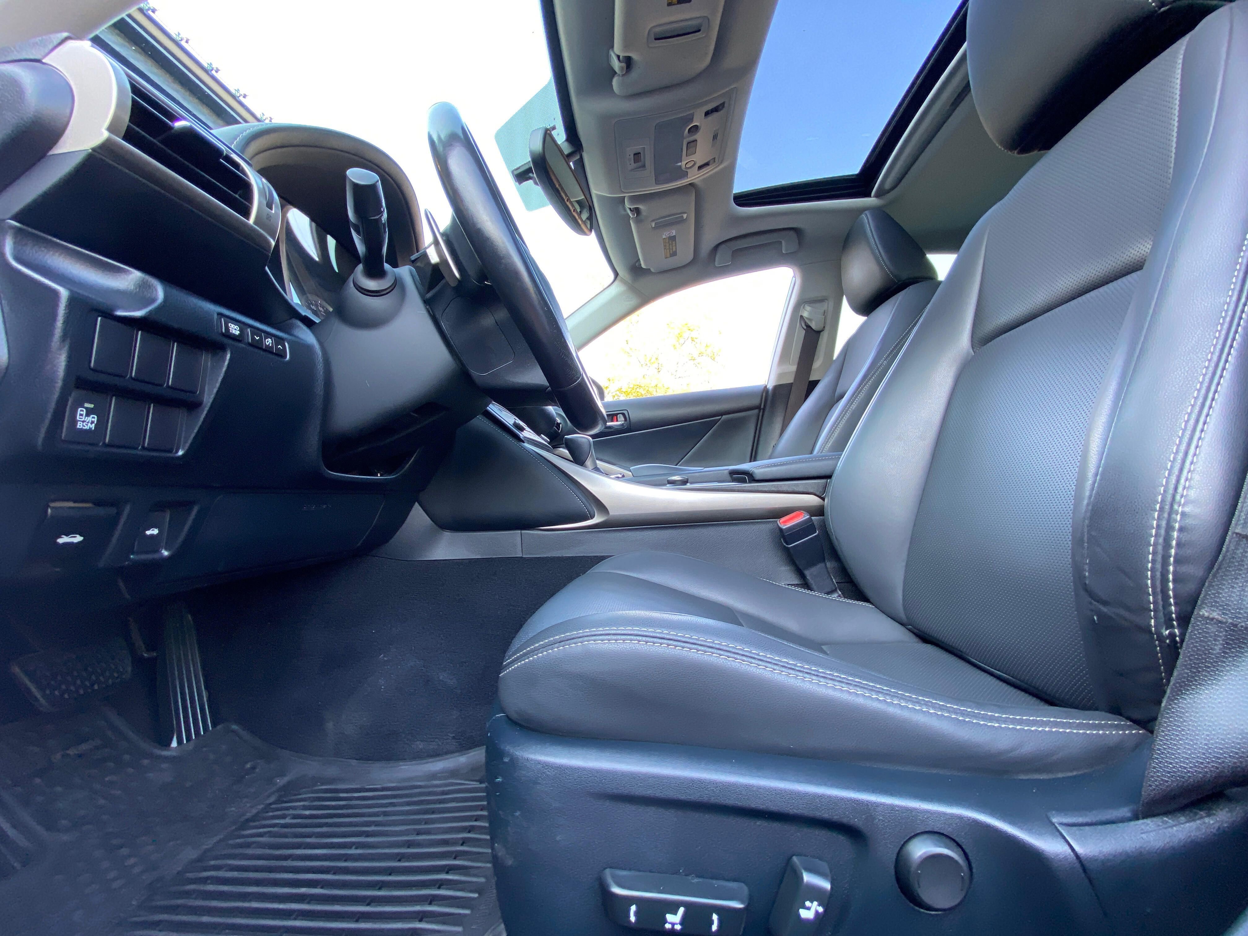 Used 2016 Lexus IS 300 AWD image 24