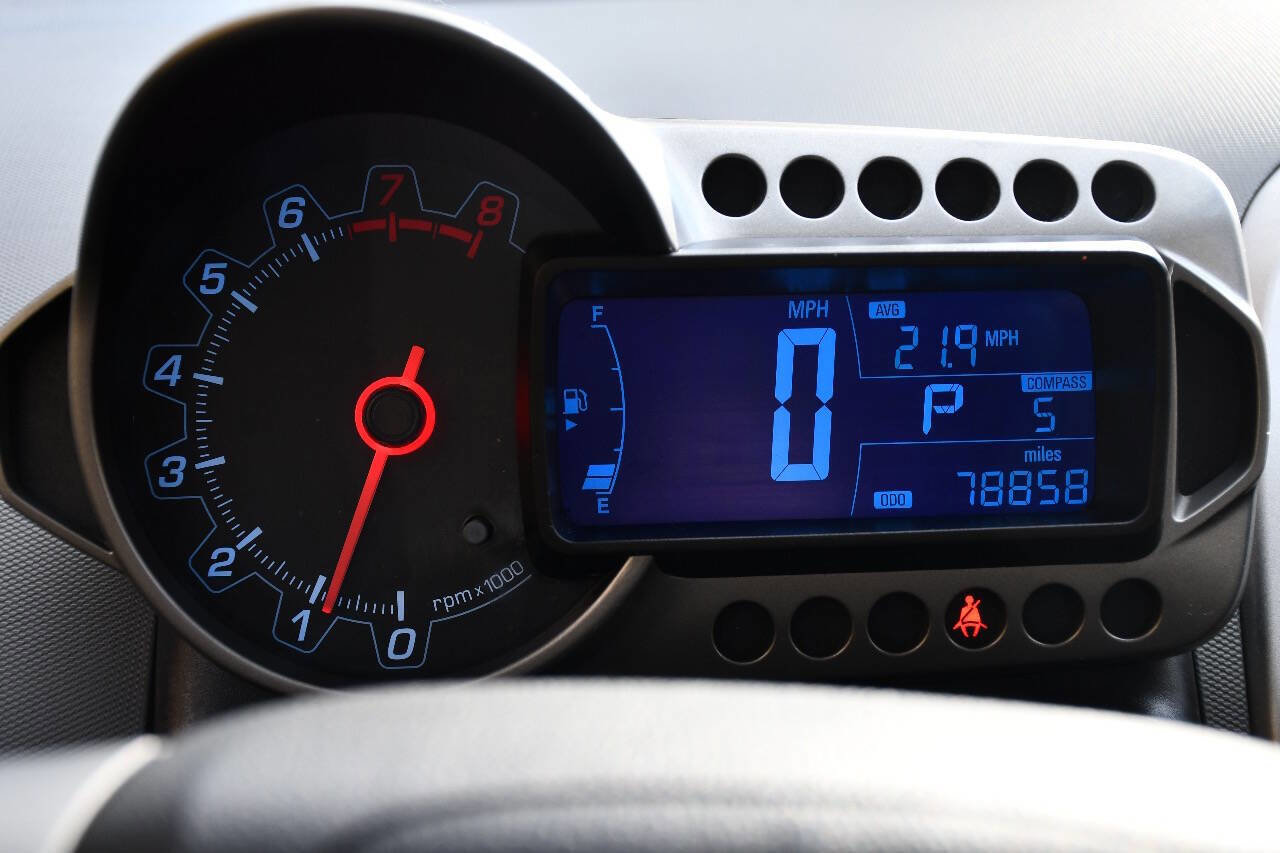 Used 2014 Chevrolet Sonic LT w/ LT Spring Promotional Package image 32