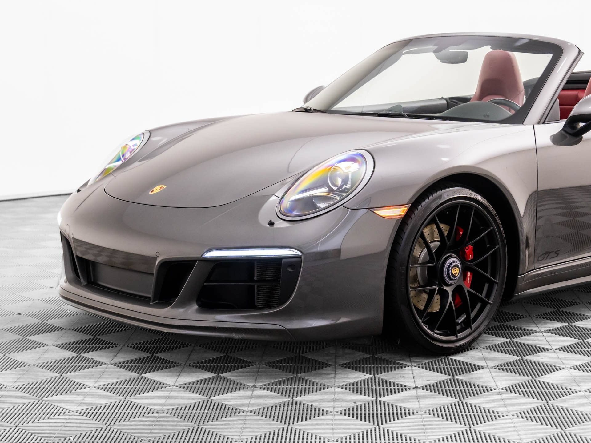 Used 2018 Porsche 911 Carrera GTS RWD image 34