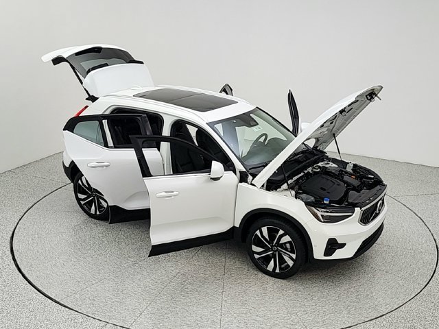 Used 2023 Volvo XC40 B5 Ultimate w/ Climate Package AWD/4WD image 39