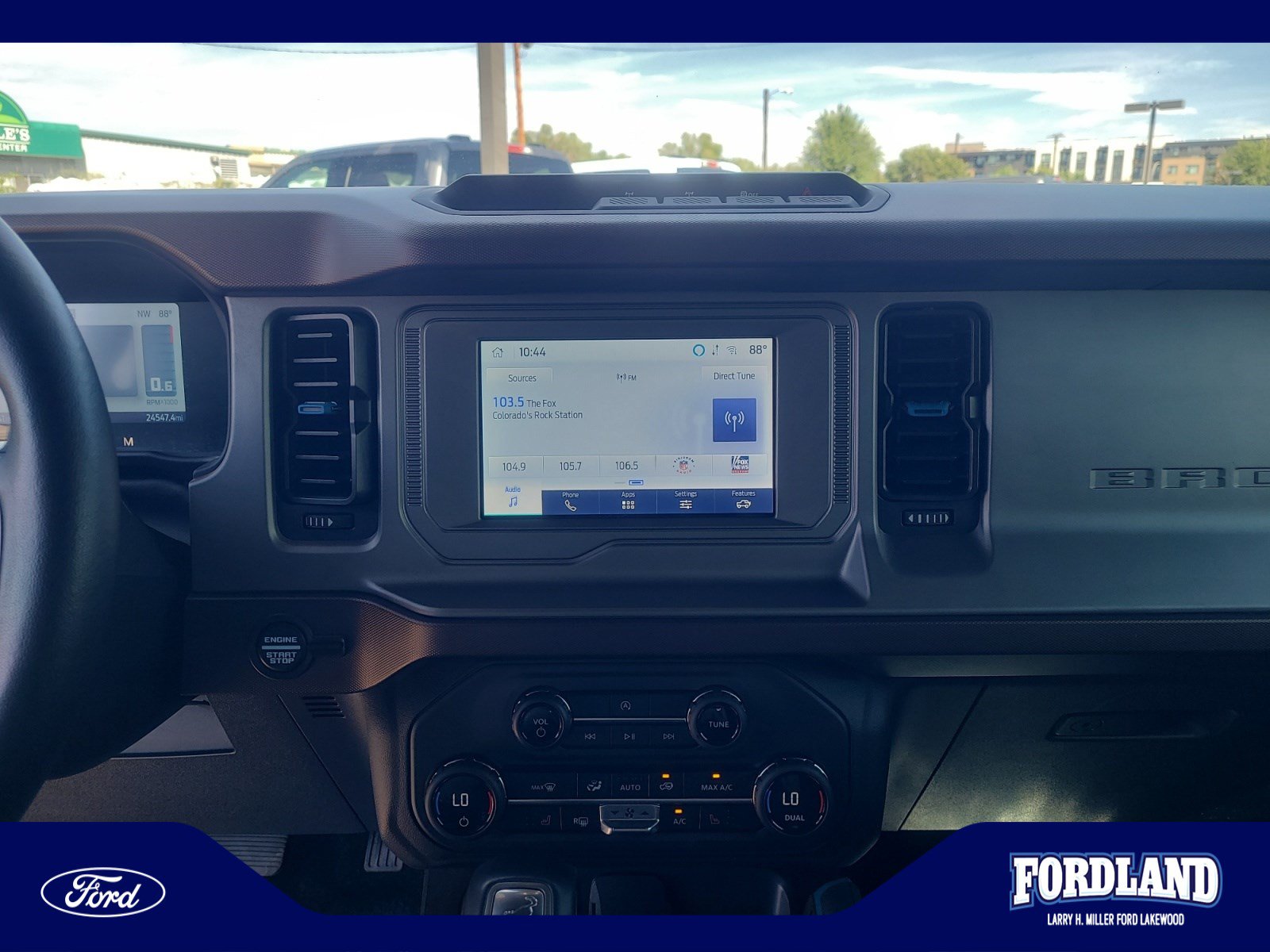 Used 2023 Ford Bronco Outer Banks AWD/4WD image 12