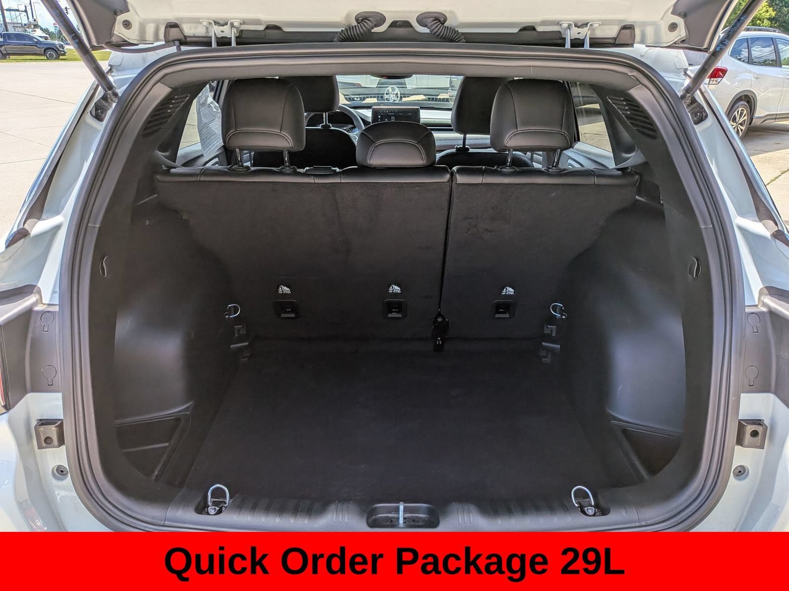 Used 2024 Jeep Compass Latitude AWD/4WD image 11