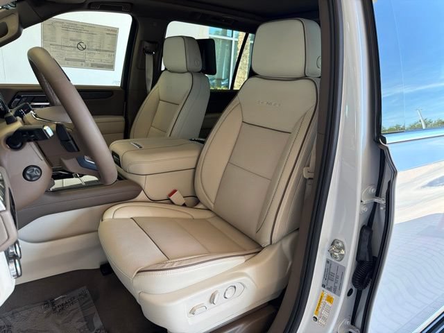 New 2026 GMC Yukon XL Denali w/ Denali Reserve Package AWD/4WD image 15