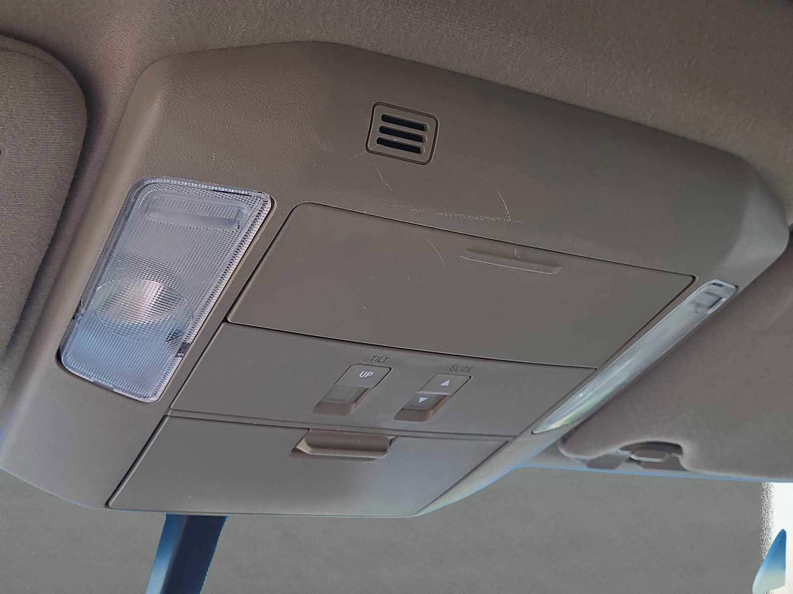 Used 2017 Toyota Sequoia Platinum AWD/4WD image 31