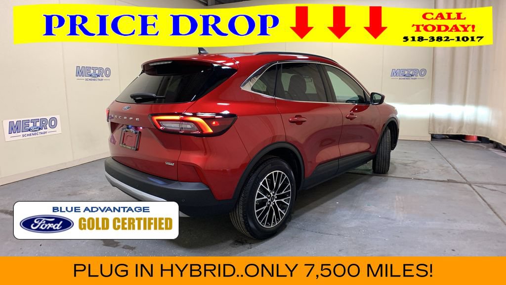 Certified 2026 Ford Escape SE FWD image 3
