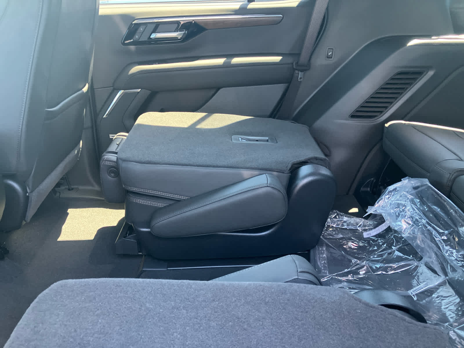New 2026 Chevrolet Tahoe High Country AWD/4WD image 39