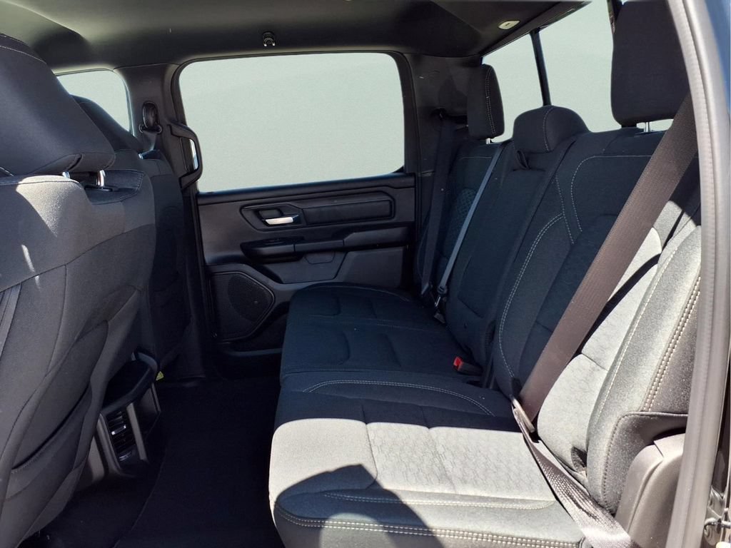 New 2026 RAM 1500 Express AWD/4WD image 11