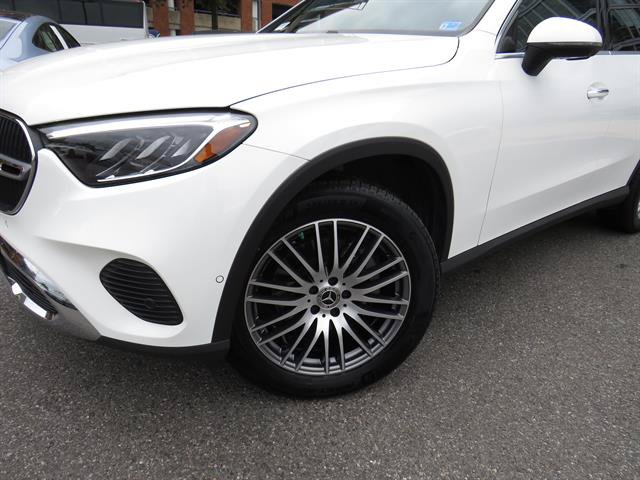 Used 2026 Mercedes-Benz GLC 300 4MATIC image 23