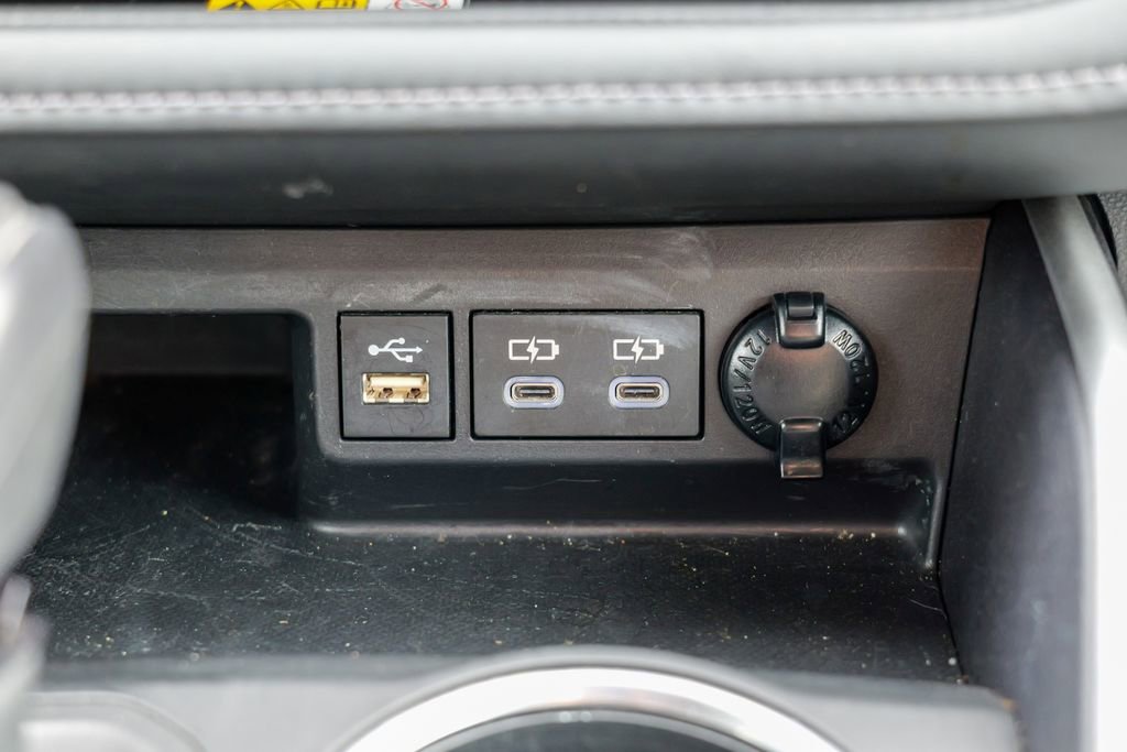 Used 2023 Toyota Highlander XLE AWD/4WD image 50