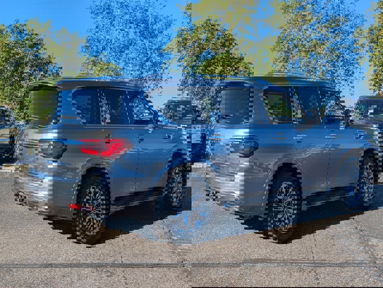 Used 2021 INFINITI QX80 Luxe image 8