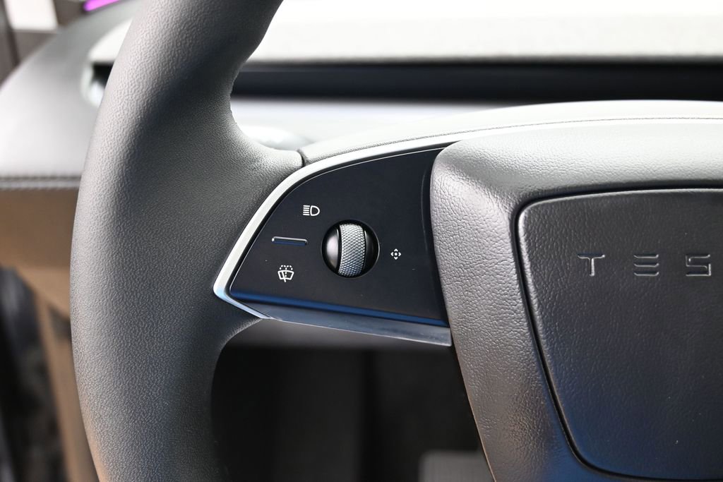 Used 2026 Tesla Model Y Long Range AWD/4WD image 19