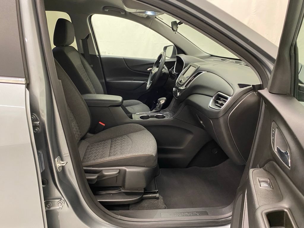 Used 2024 Chevrolet Equinox LT AWD/4WD image 15