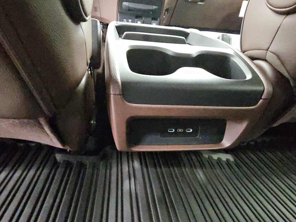 New 2026 Honda Odyssey Touring image 33