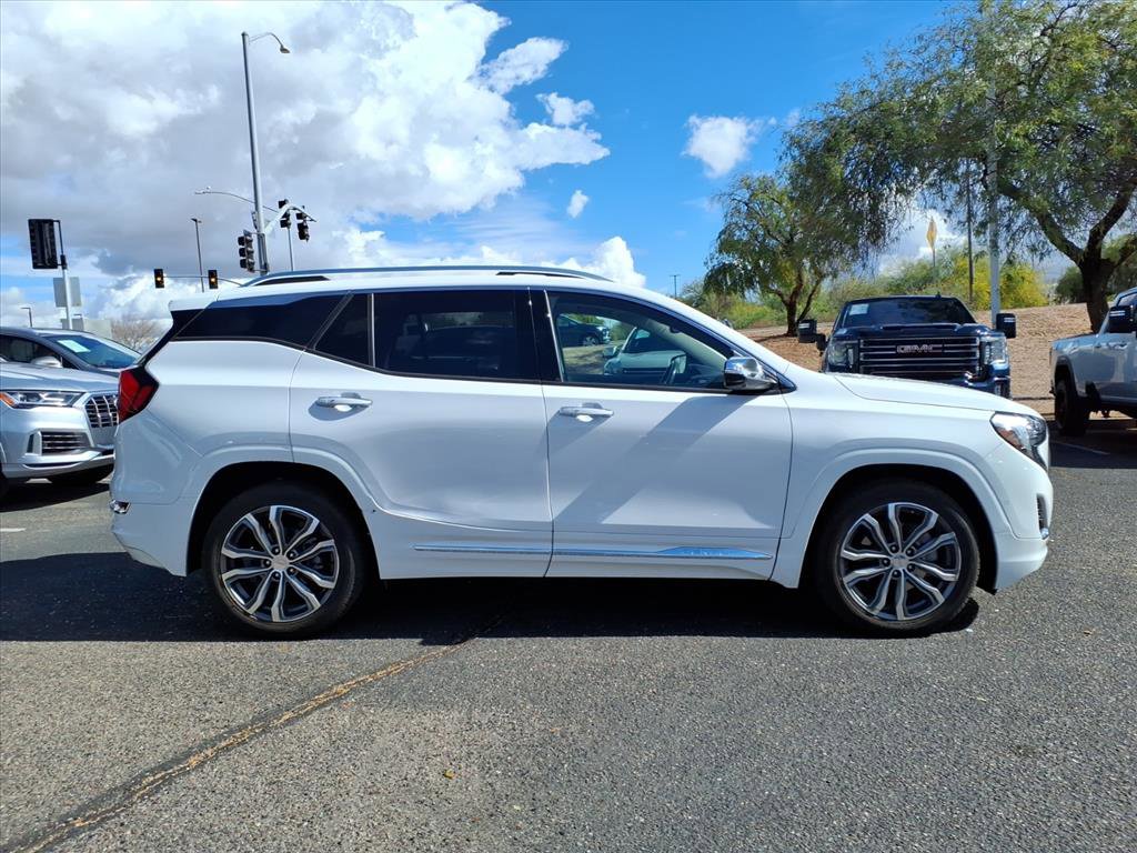 Used 2020 GMC Terrain Denali w/ Denali Premium Package image 4