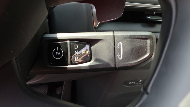 Used 2024 Kia EV9 Land AWD/4WD image 25