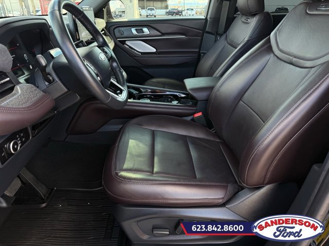 Used 2025 Ford Explorer Platinum image 13