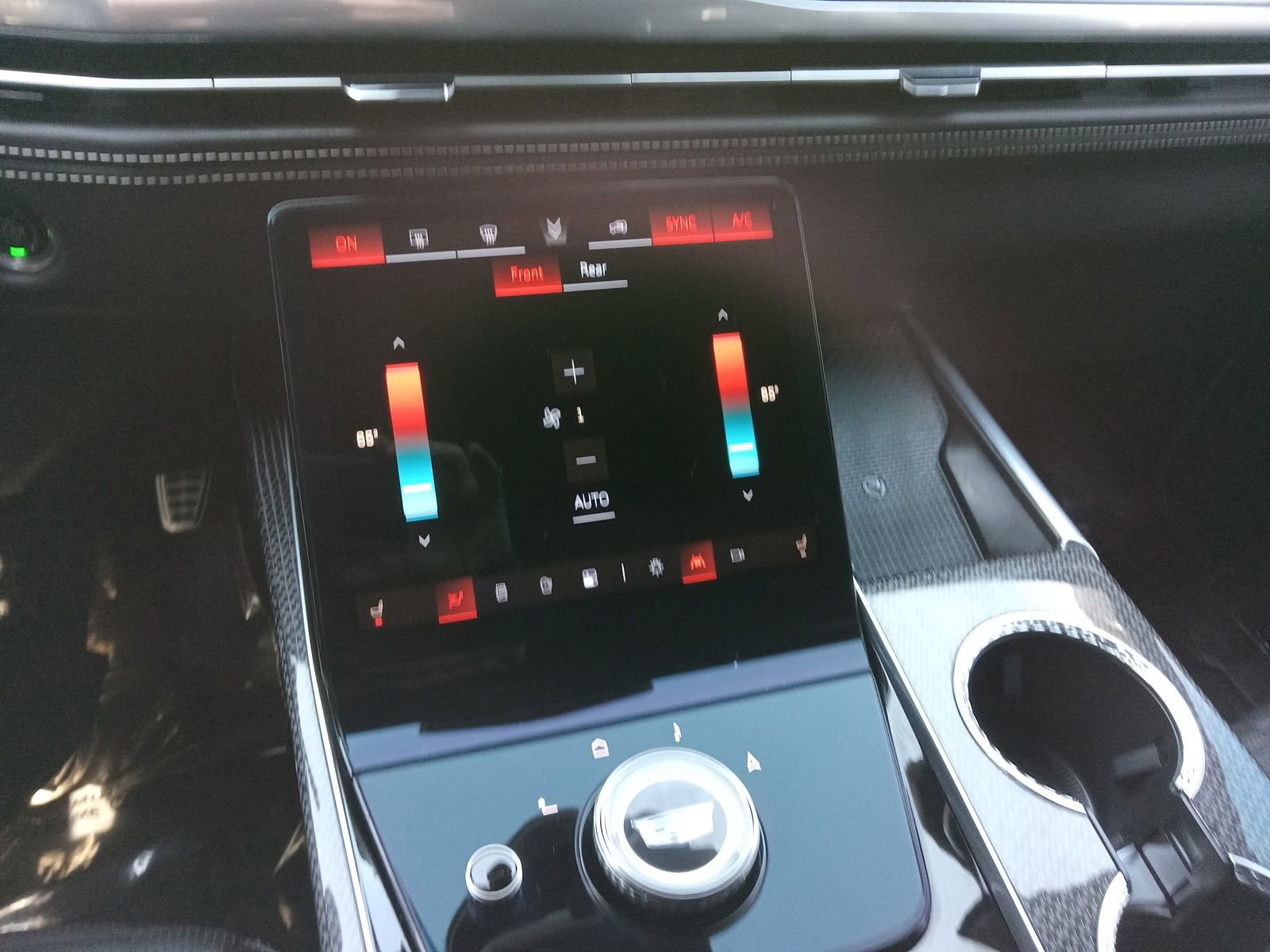 Used 2025 Cadillac Escalade V w/ LPO, ONYX Package image 18