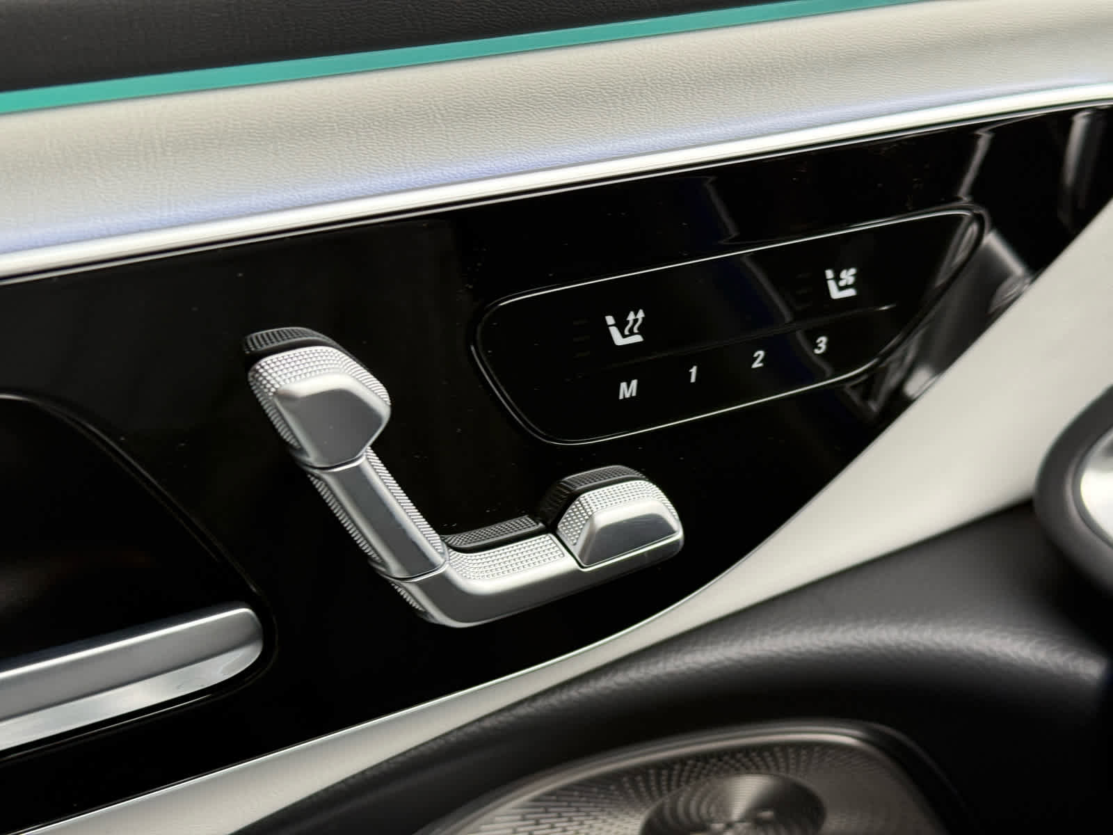 New 2026 Mercedes-Benz E 53 AMG e 4MATIC Sedan image 28