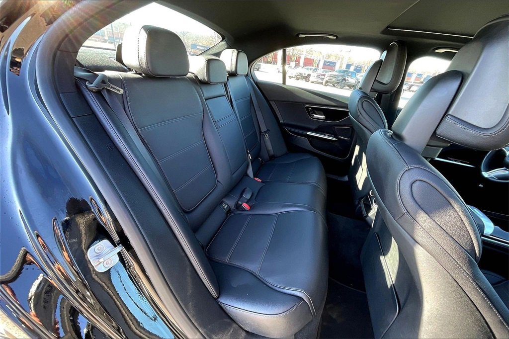 Used 2025 Mercedes-Benz C 300 4MATIC Sedan image 29