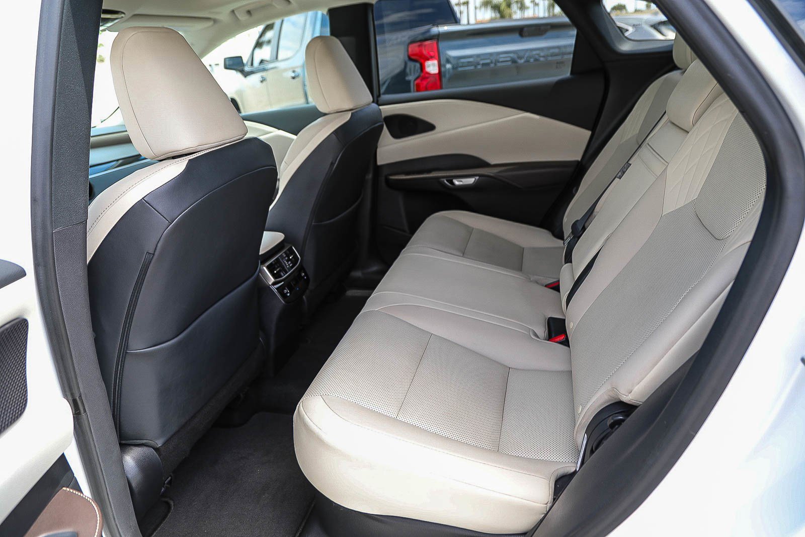 Used 2023 Lexus RX 350 FWD w/ Cold Area Package image 18