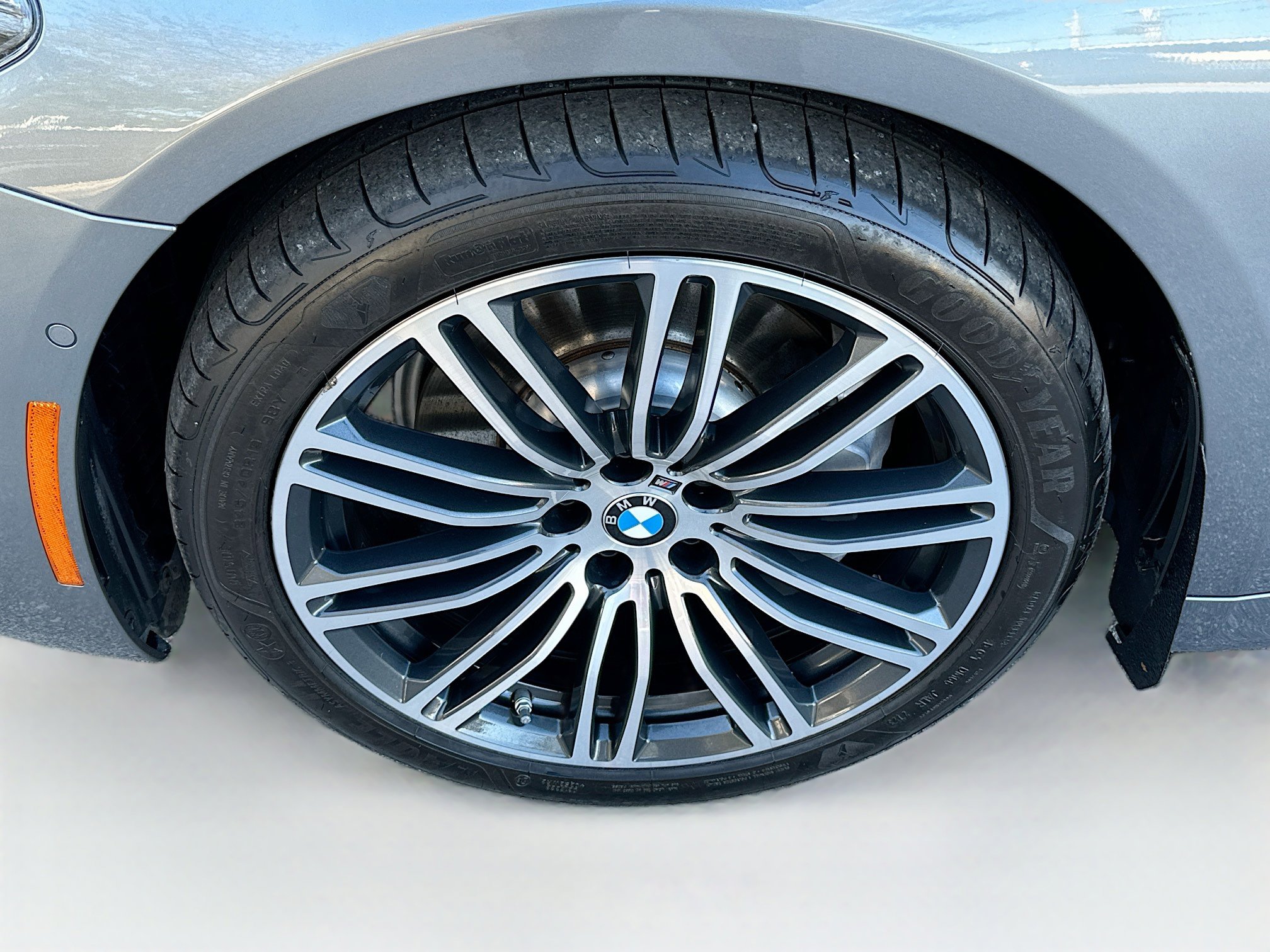 Used 2020 BMW 530i w/ M Sport Package image 35