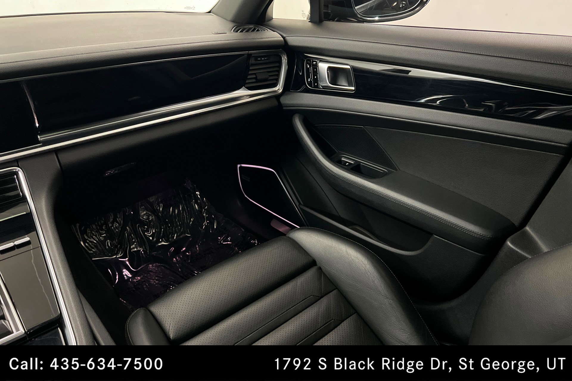 Used 2017 Porsche Panamera 4 AWD/4WD image 10