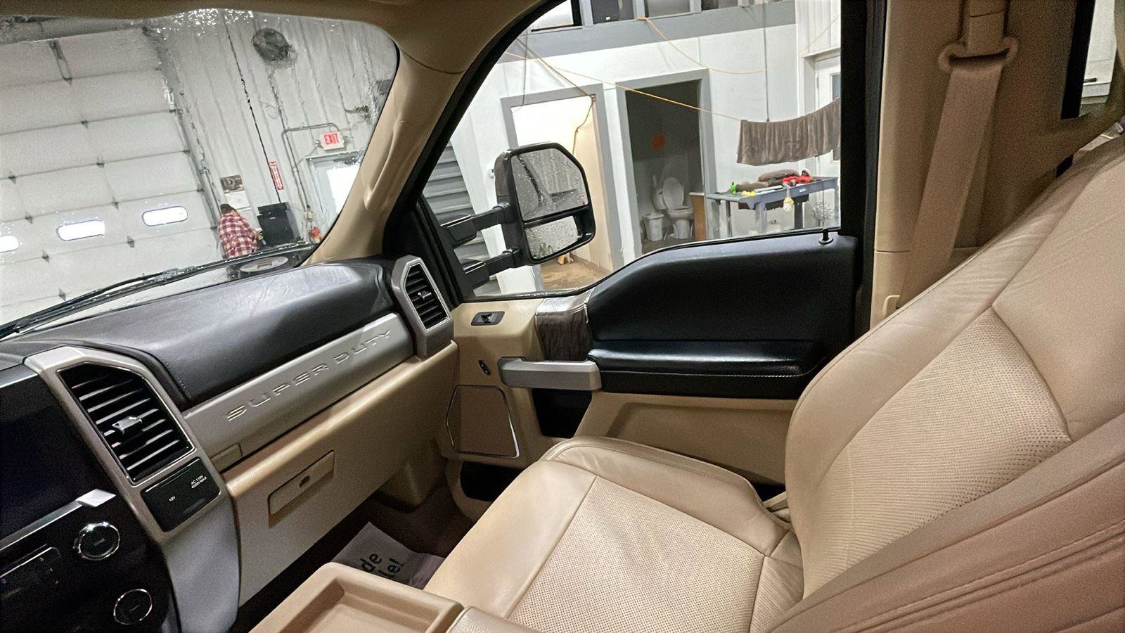 Used 2019 Ford F350 Lariat w/ Lariat Ultimate Package image 11