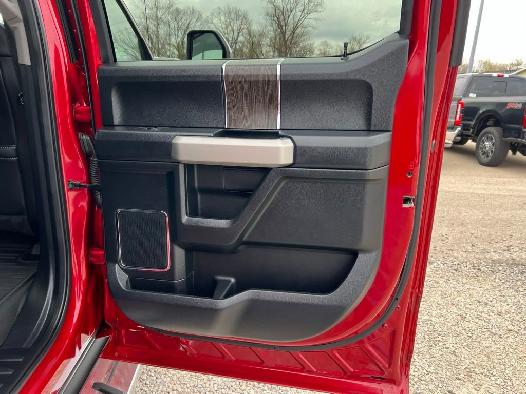 Used 2020 Ford F250 Lariat w/ Chrome Package image 19