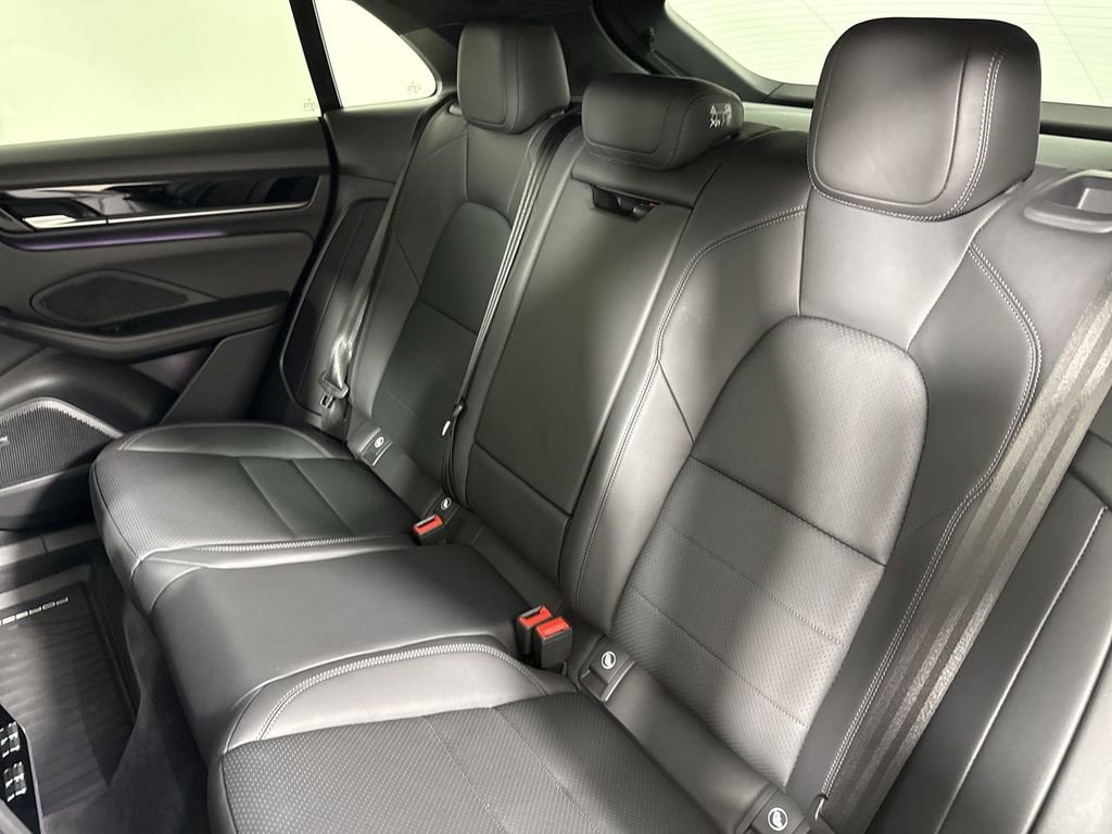 Certified 2025 Porsche Macan 4 Electric image 23