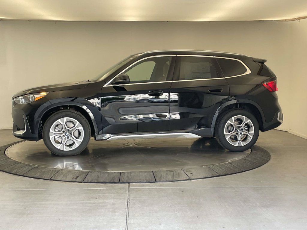 New 2027 BMW X1 xDrive28i w/ Technology Package AWD/4WD image 2