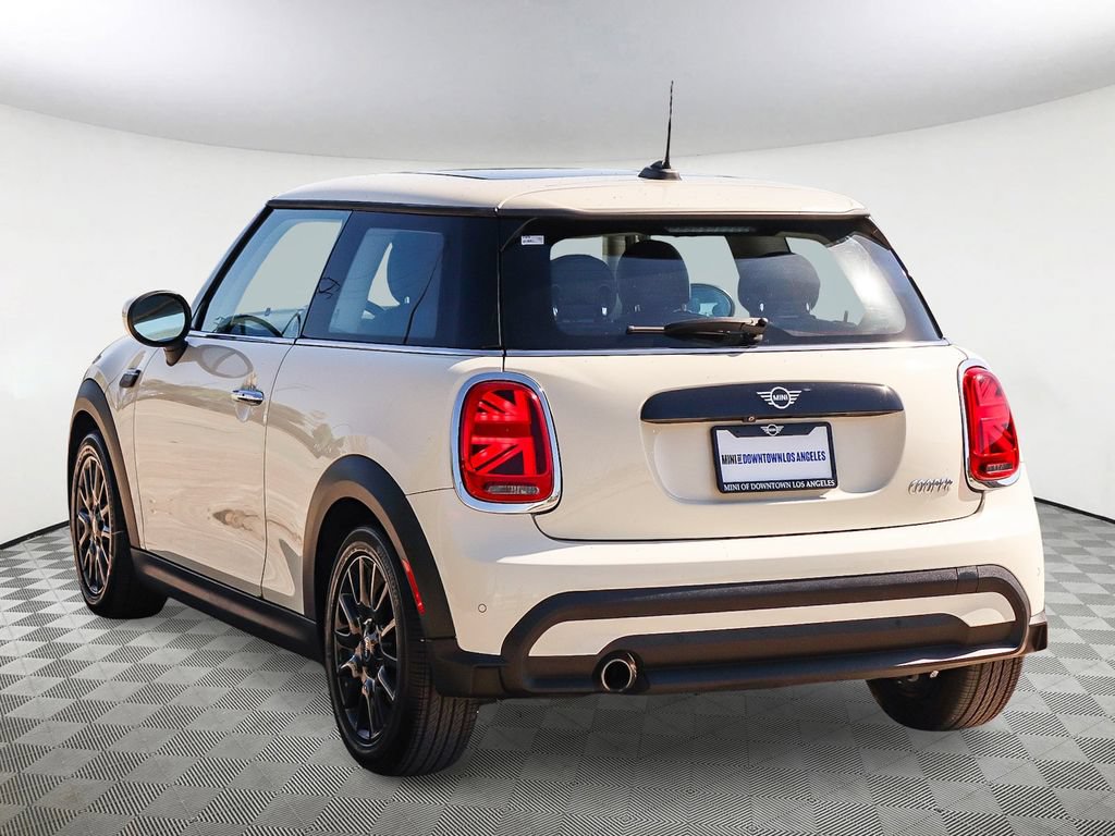 Used 2023 MINI Cooper 2-Door Hardtop FWD image 8