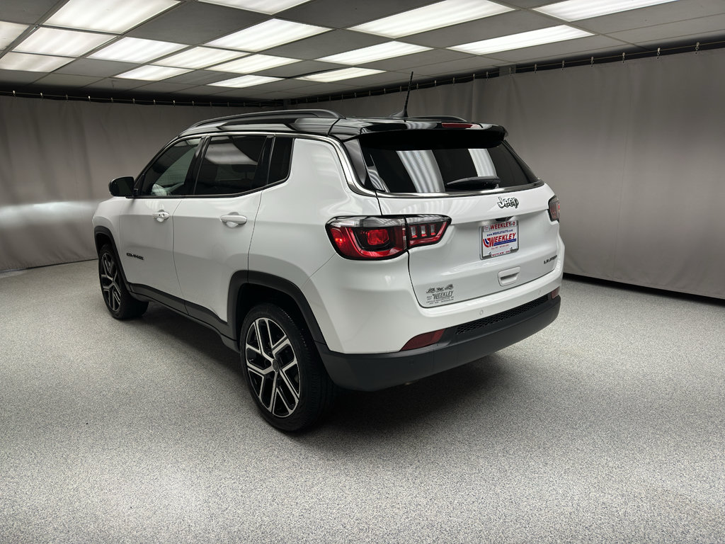 Used 2025 Jeep Compass Limited AWD/4WD image 2
