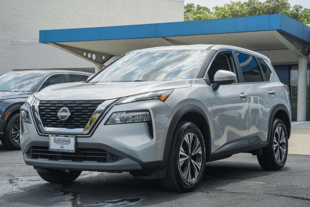 Used 2023 Nissan Rogue SV AWD/4WD image 3