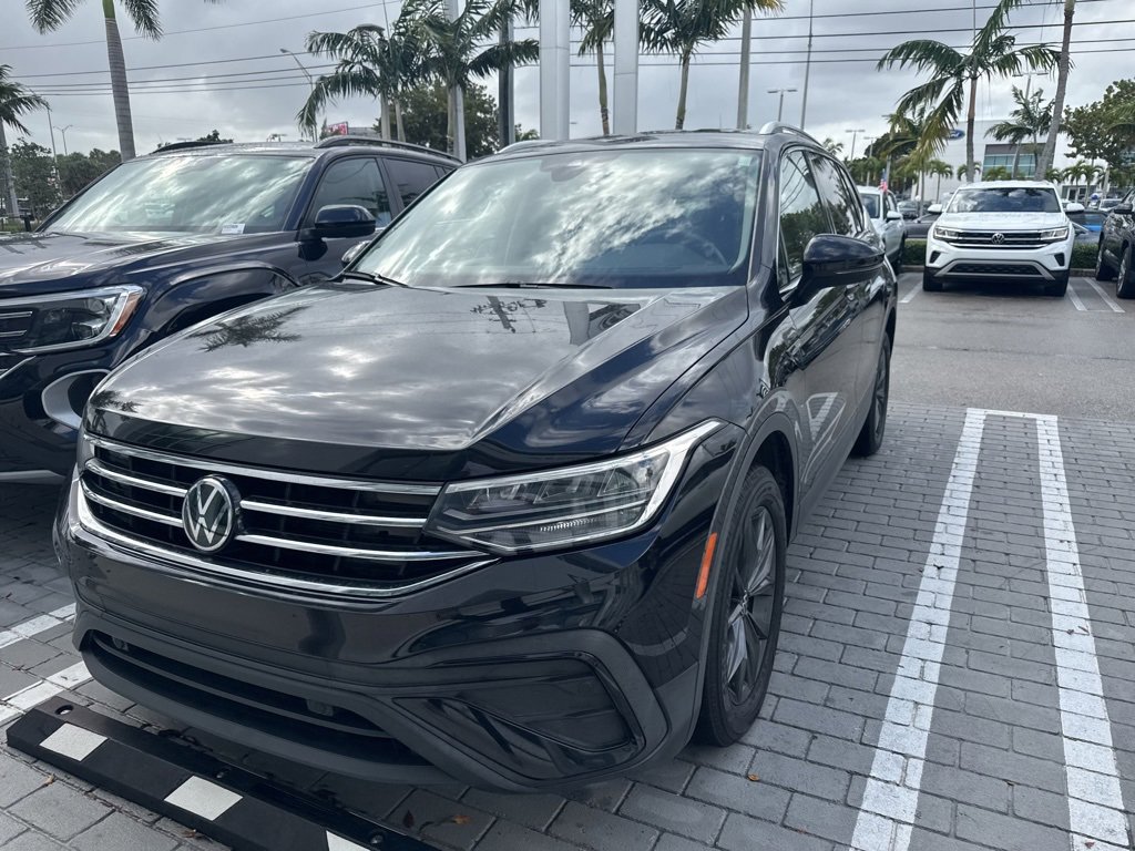 Used 2022 Volkswagen Tiguan SE