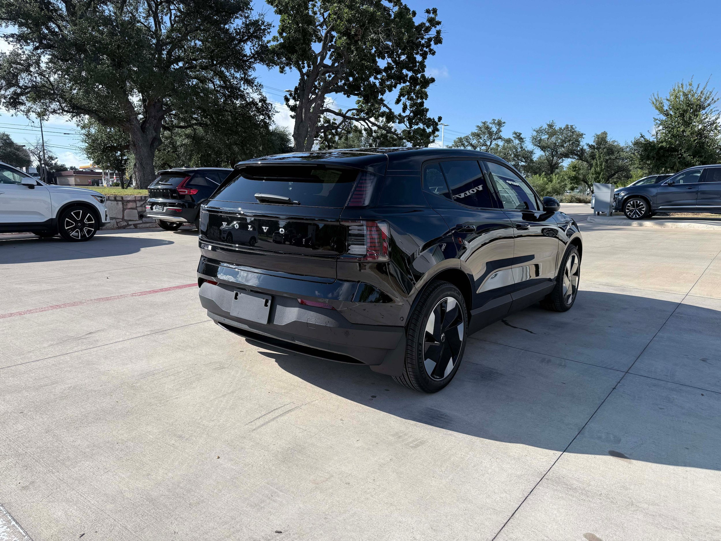 New 2026 Volvo EX30 Ultra w/ Protection Package Premier AWD/4WD image 6