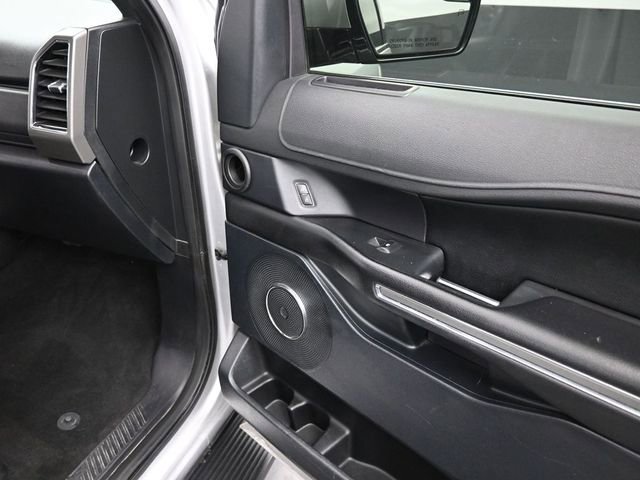 Used 2019 Ford Expedition XLT w/ Equipment Group 201A AWD/4WD image 27