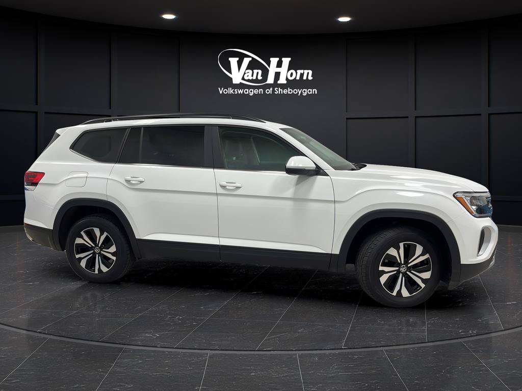 Used 2024 Volkswagen Atlas SE AWD/4WD image 8