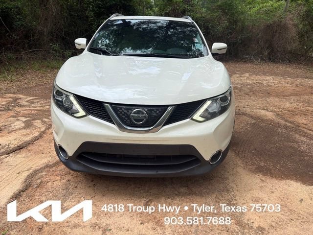 Used 2018 Nissan Rogue Sport SL w/ SL Premium Package FWD image 2